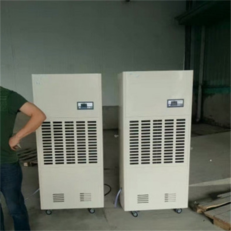 家里有了除湿机,天天下雨也不潮 家里有了除湿机,天天下雨也不潮